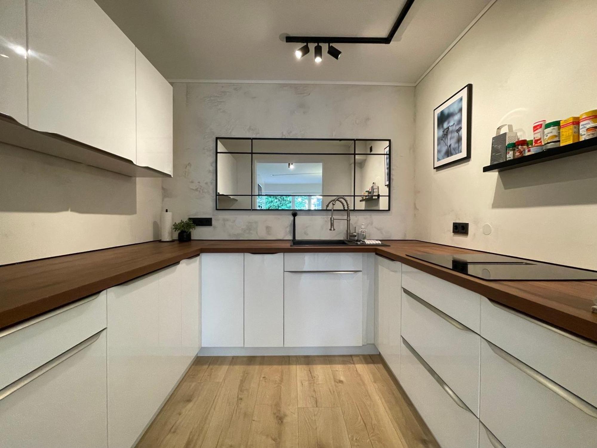 Appartement Grosszuegiges Wohnen Mit Seeblick In Zentrumsnaehe